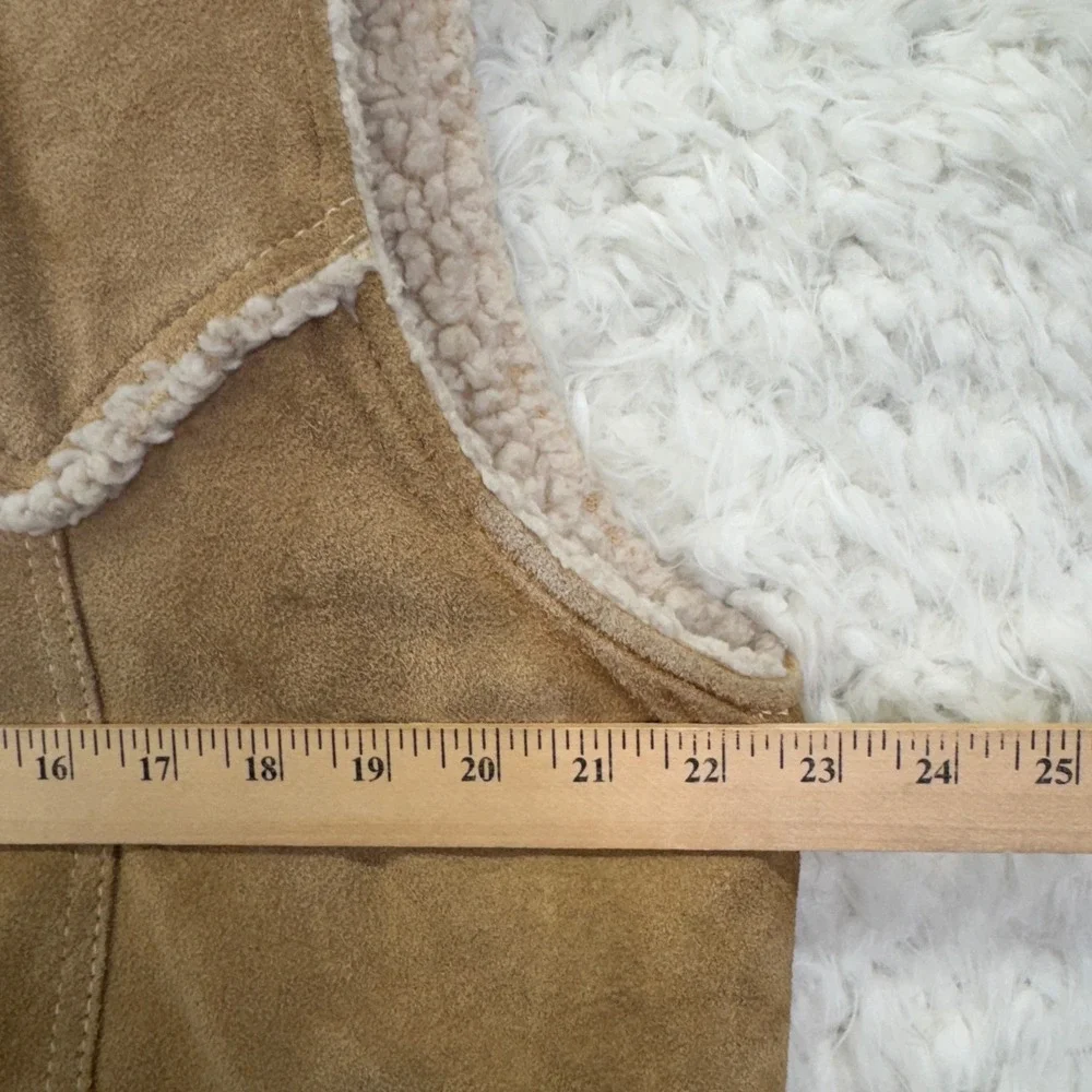 Levis Suede Sherpa Lined Western Vest XL Tan Brown Vintage 70s 80s Cowboy Rugged